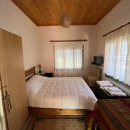 Sweet Home Kalavryta Exterior photo